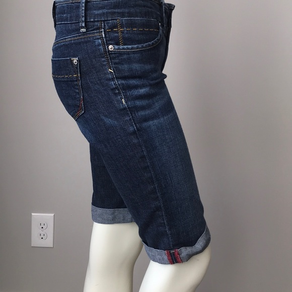 Banana Republic Bermuda shorts . - Picture 3 of 5